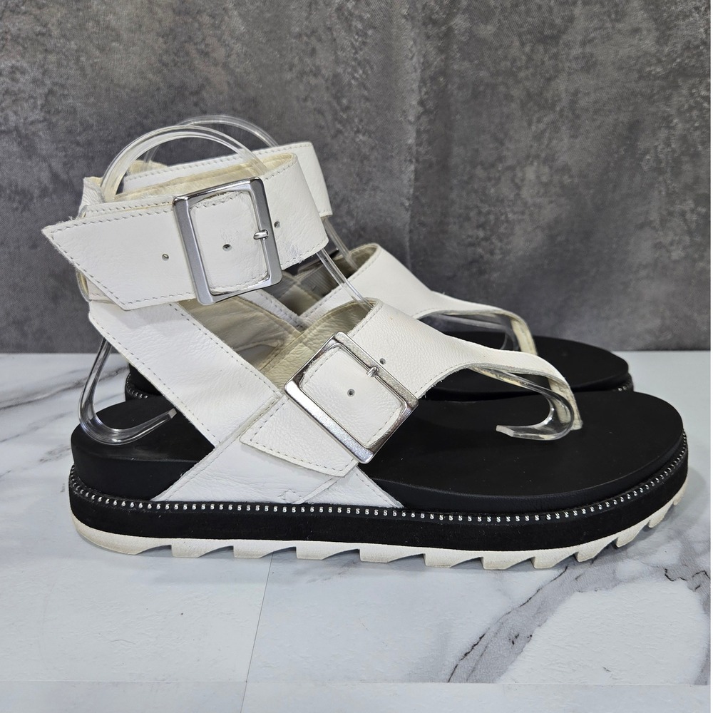 Sorel Roaming Buckle T-Strap Sandals Womens 8 White Leather Sporty Casual Flat - Picture 2 of 9